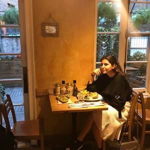 Meet your Posher, Sesili